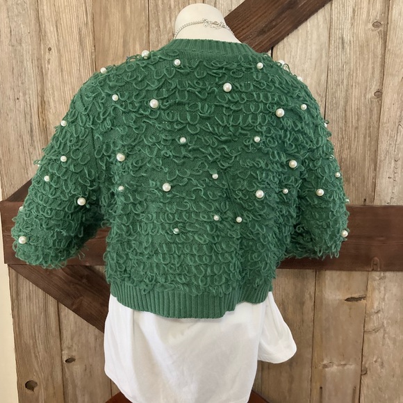 Green Sweater - Picture 2 of 9